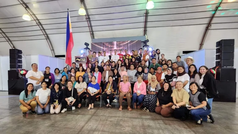 Cultural Heritage Studies Graduate students meet prominent Philippine weavers In LIKHA Masterclass